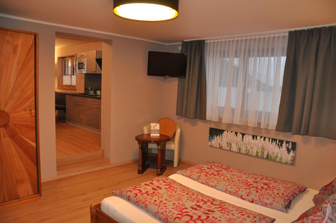 Erdhaeuser Und Apartments Mit Seeblick Und Alleinlage 魏森湖 外观 照片