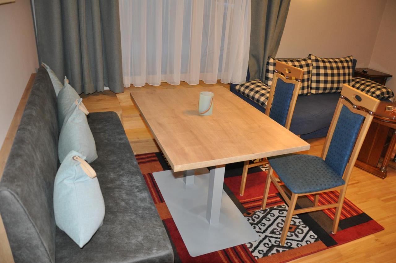 Erdhaeuser Und Apartments Mit Seeblick Und Alleinlage 魏森湖 外观 照片