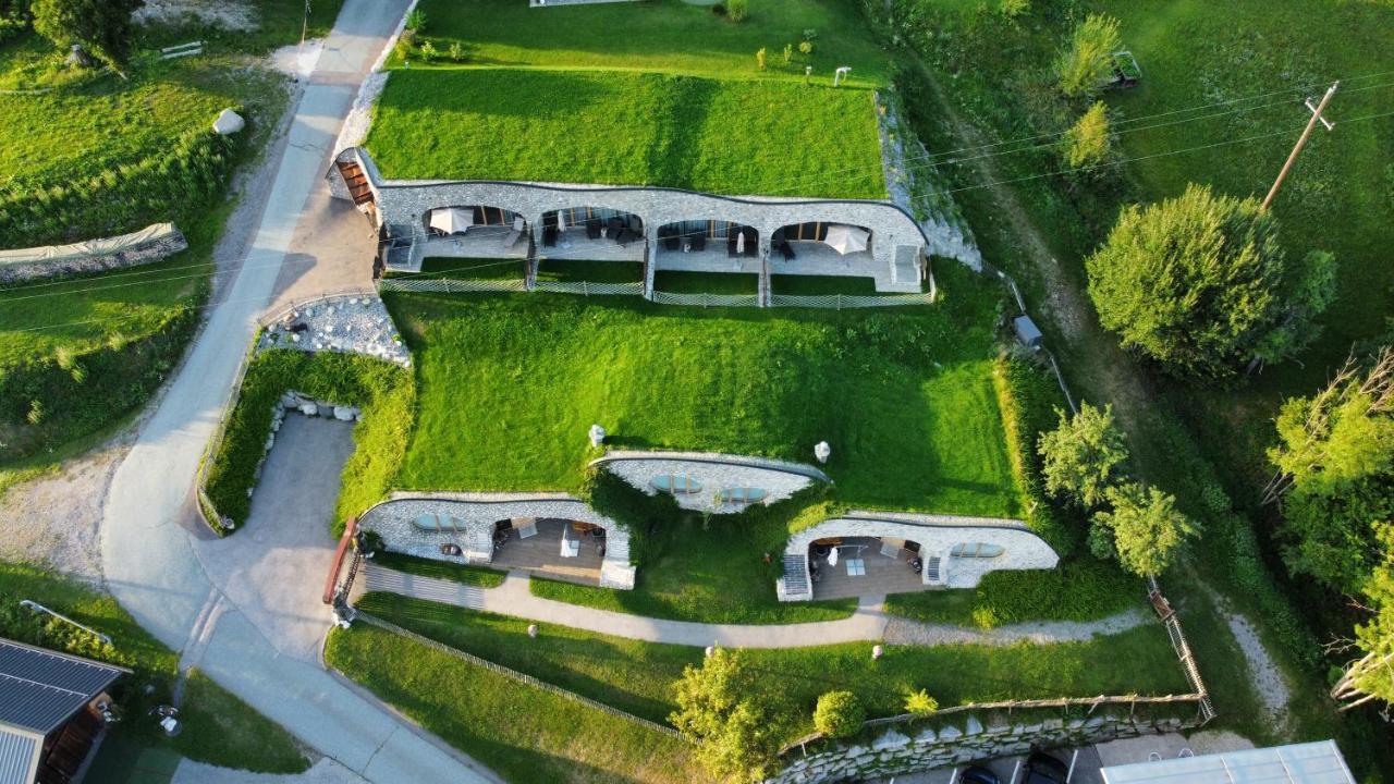 Erdhaeuser Und Apartments Mit Seeblick Und Alleinlage 魏森湖 外观 照片