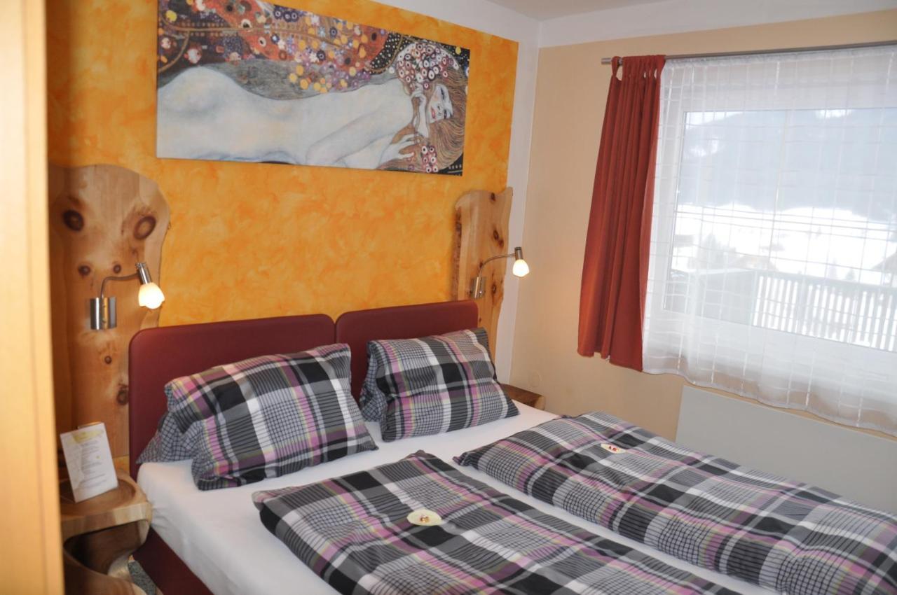 Erdhaeuser Und Apartments Mit Seeblick Und Alleinlage 魏森湖 外观 照片